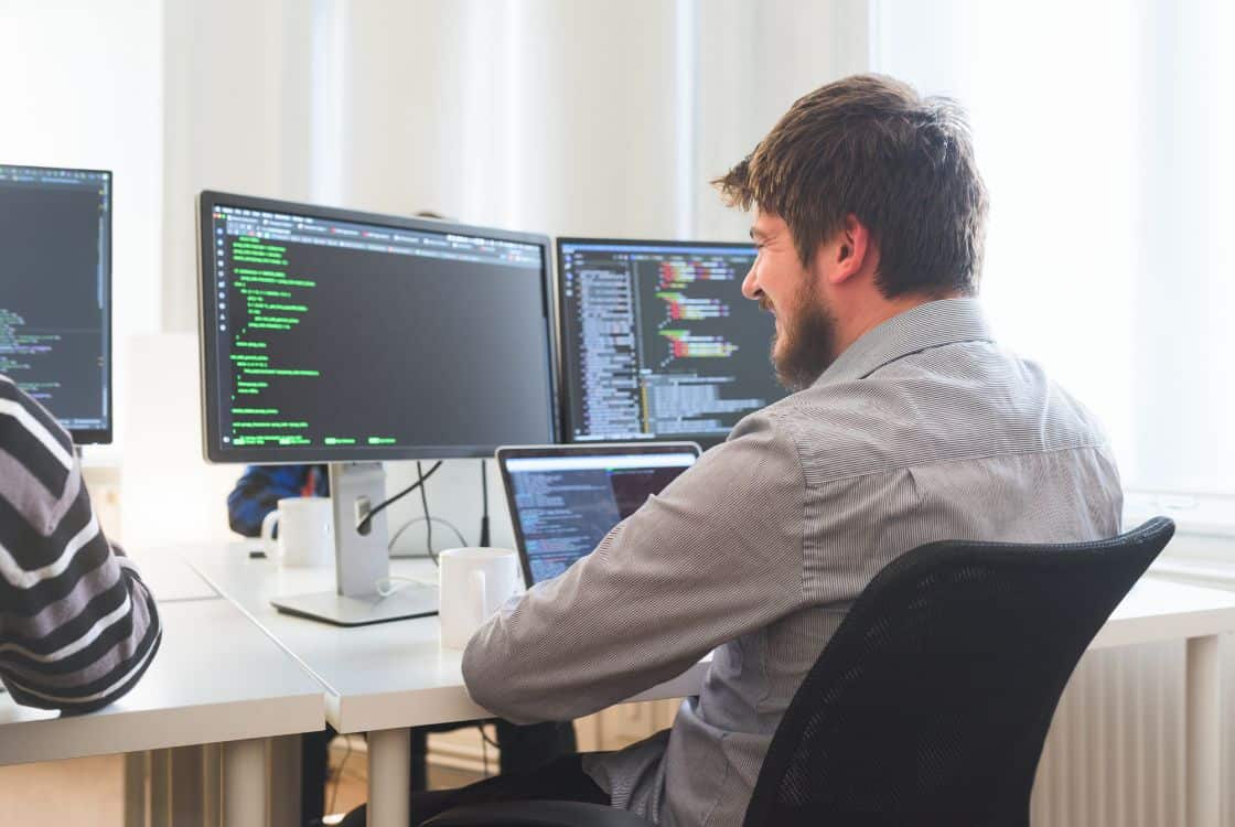 Programadores y Desarrolladores de Software